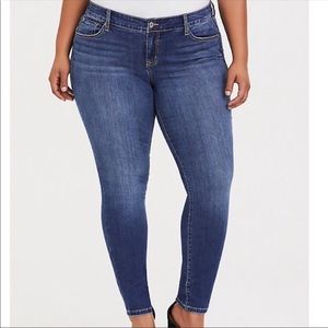 Torrid 30T 6X Skinny Jeans
